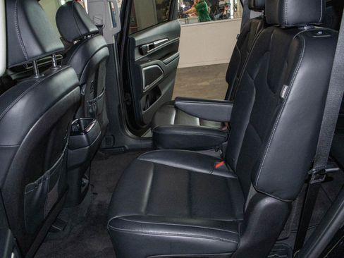 Used 2025 Kia Telluride S AWD/4WD image 14