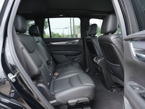 Used 2024 Cadillac XT6 Luxury FWD image 24