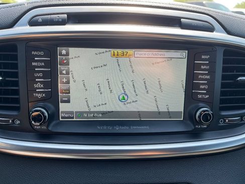 Used 2017 Kia Sorento SX image 15