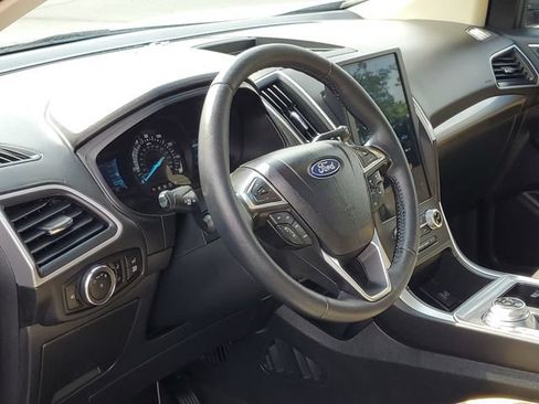 Certified 2024 Ford Edge SEL w/ Convenience Package AWD/4WD image 12