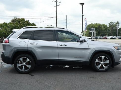 Used 2019 Jeep Cherokee Limited FWD image 4