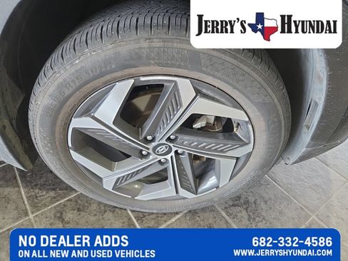 Used 2024 Hyundai Tucson Limited FWD image 4