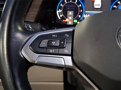 Used 2024 Volkswagen Atlas SEL Premium R-Line image 22