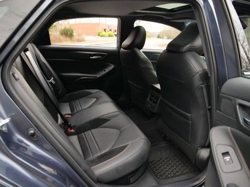 Used 2021 Toyota Avalon XSE image 36