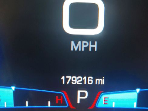 Used 2018 Chrysler 300 S w/ 300S Premium Group image 12