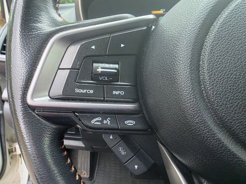 Used 2020 Subaru Crosstrek 2.0i Premium AWD/4WD image 18