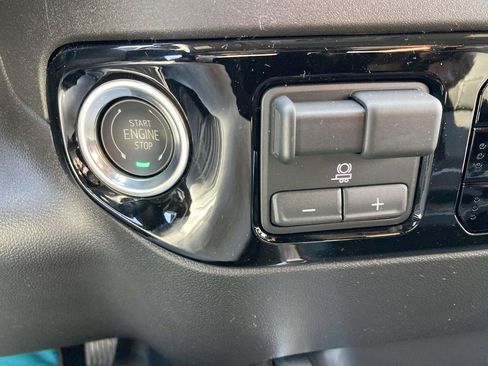 New 2026 GMC Sierra 2500 SLT w/ SLT Convenience Package image 22