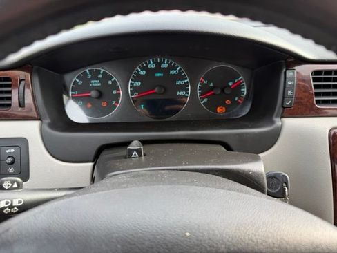 Used 2010 Chevrolet Impala LT FWD image 17
