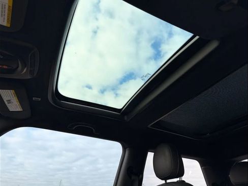 Used 2019 MINI Cooper 2-Door Hardtop image 11