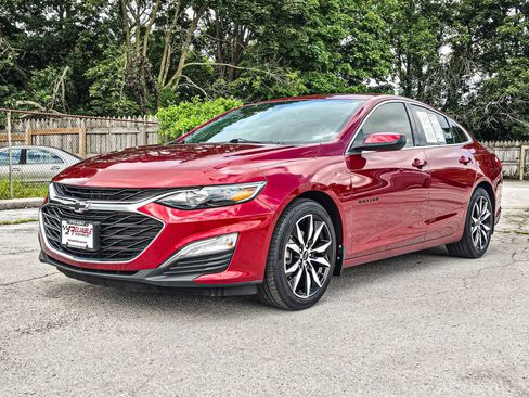 Used 2021 Chevrolet Malibu RS FWD image 3