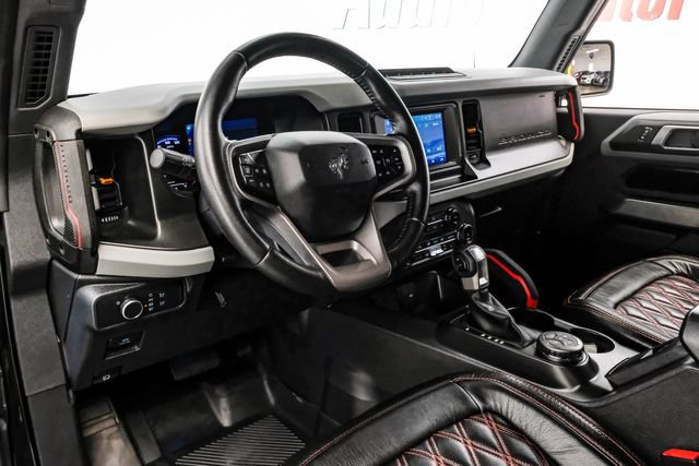 Used 2022 Ford Bronco Badlands w/ Sasquatch Package AWD/4WD image 3