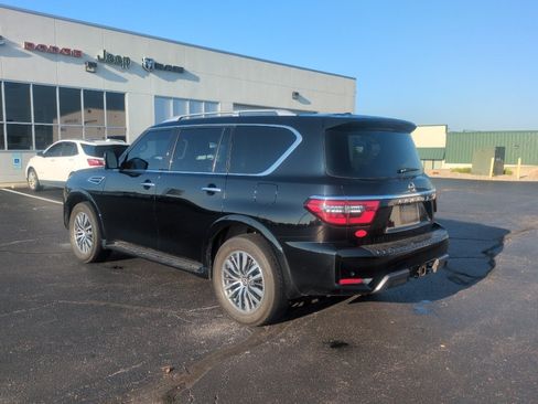 Used 2024 Nissan Armada SL w/ Captain's Chairs Package AWD/4WD image 8