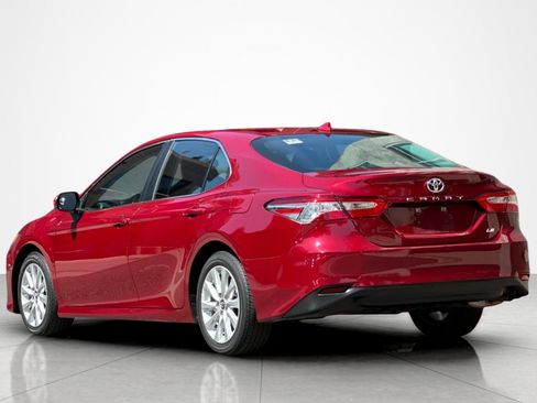 Used 2020 Toyota Camry LE FWD image 3