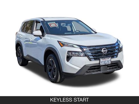 Certified 2026 Nissan Rogue SV FWD image 2