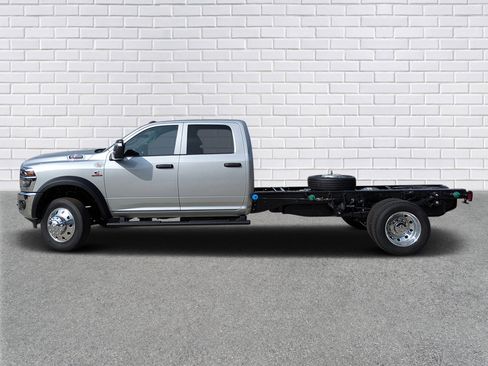 New 2026 RAM 5500 Tradesman w/ Chrome Appearance Group AWD/4WD image 2