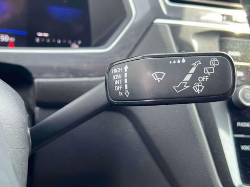 Used 2024 Volkswagen Tiguan SE FWD image 34