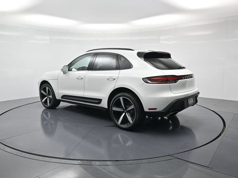 Used 2026 Porsche Macan AWD/4WD image 3