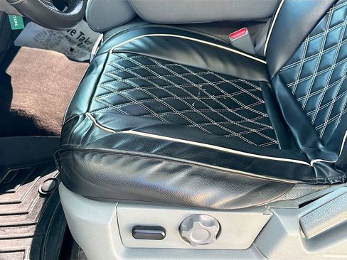 Used 2013 Ford F150 XLT w/ Mid Equipment Group image 17