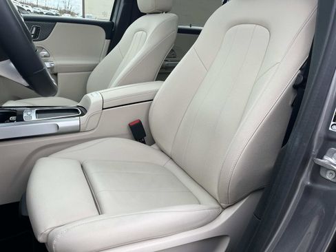 Certified 2025 Mercedes-Benz GLB 250 image 23