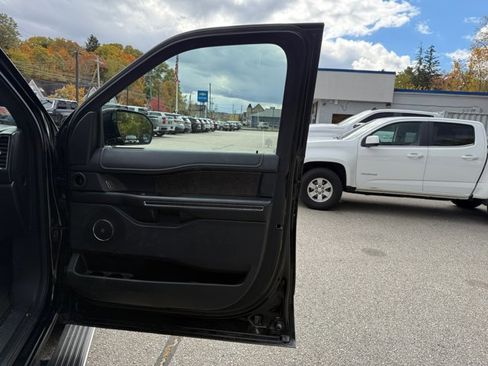 Used 2018 Ford Expedition Limited w/ Equipment Group 302A image 31
