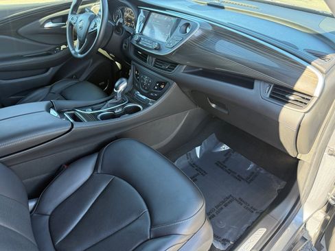 Used 2020 Buick Envision Premium w/ Driver Confidence Package image 28
