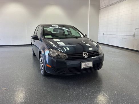 Used 2011 Volkswagen Golf 4-Door FWD image 1