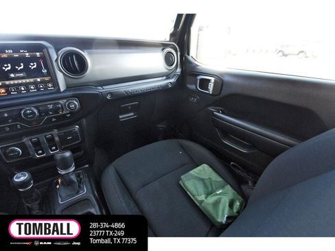 Used 2021 Jeep Wrangler Willys image 11