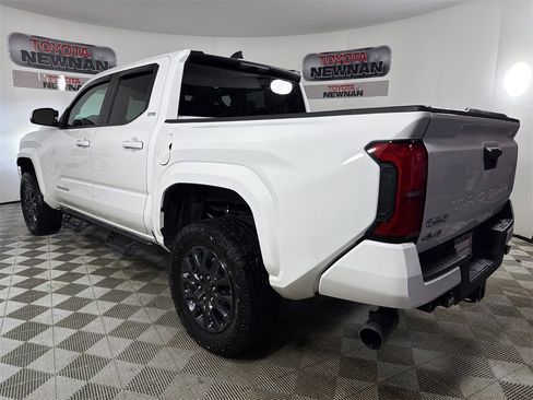 Used 2024 Toyota Tacoma SR5 image 5