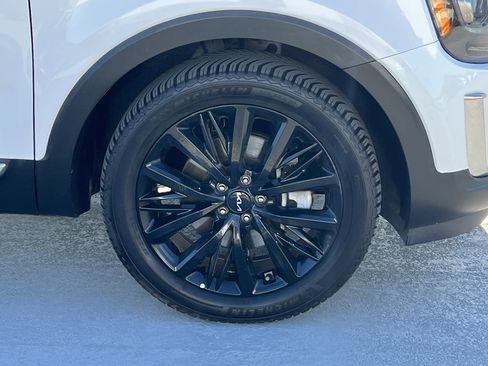 Used 2022 Kia Telluride SX image 12