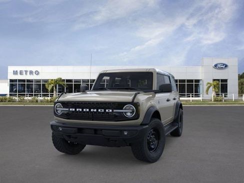 New 2026 Ford Bronco Outer Banks w/ Black Appearance Package image 2