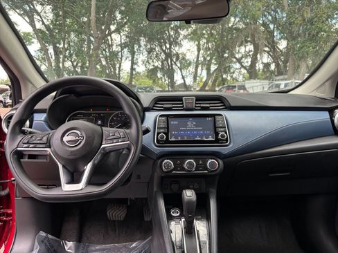 Used 2025 Nissan Versa SV FWD image 31