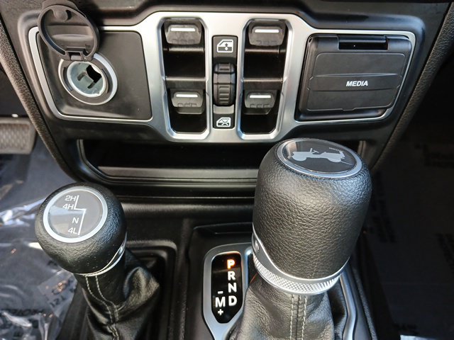Used 2024 Jeep Wrangler Unlimited Sport AWD/4WD image 35