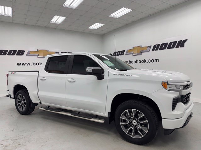 Used 2024 Chevrolet Silverado 1500 RST w/ Convenience Package II AWD/4WD image 3