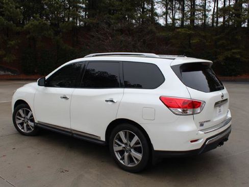 Used 2015 Nissan Pathfinder Platinum w/ Cargo Package image 3