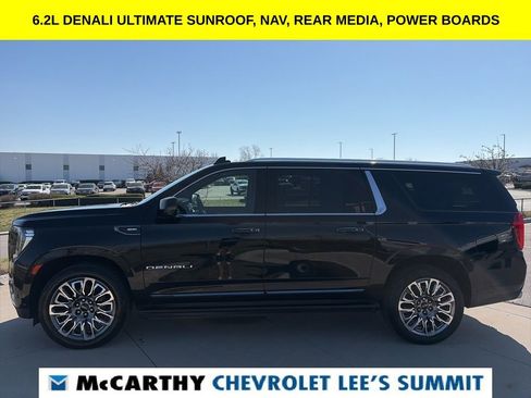 Used 2023 GMC Yukon XL Denali Ultimate AWD/4WD image 5