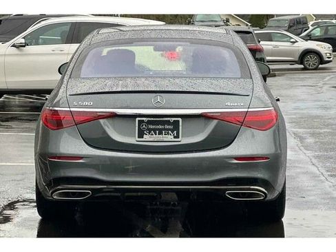 Used 2024 Mercedes-Benz S 580 4MATIC Sedan image 4