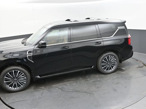 New 2025 Nissan Armada Platinum Reserve image 35