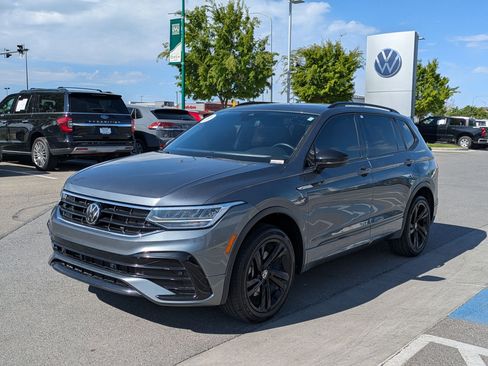 Used 2024 Volkswagen Tiguan SE R-Line AWD/4WD image 11
