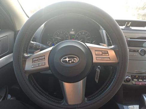 Used 2011 Subaru Outback 2.5i Premium w/ All-Weather Pkg image 8