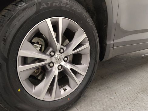 Used 2017 Toyota Highlander Limited image 31