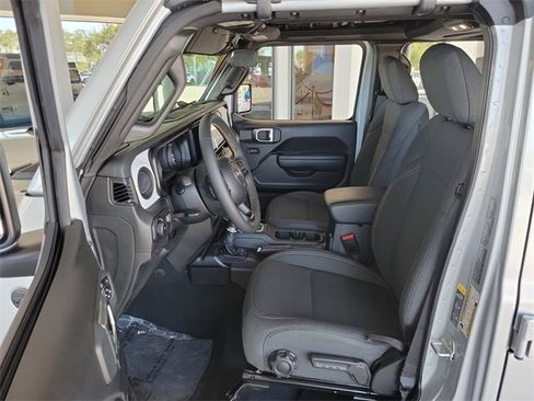 Used 2024 Jeep Wrangler Sport S image 18