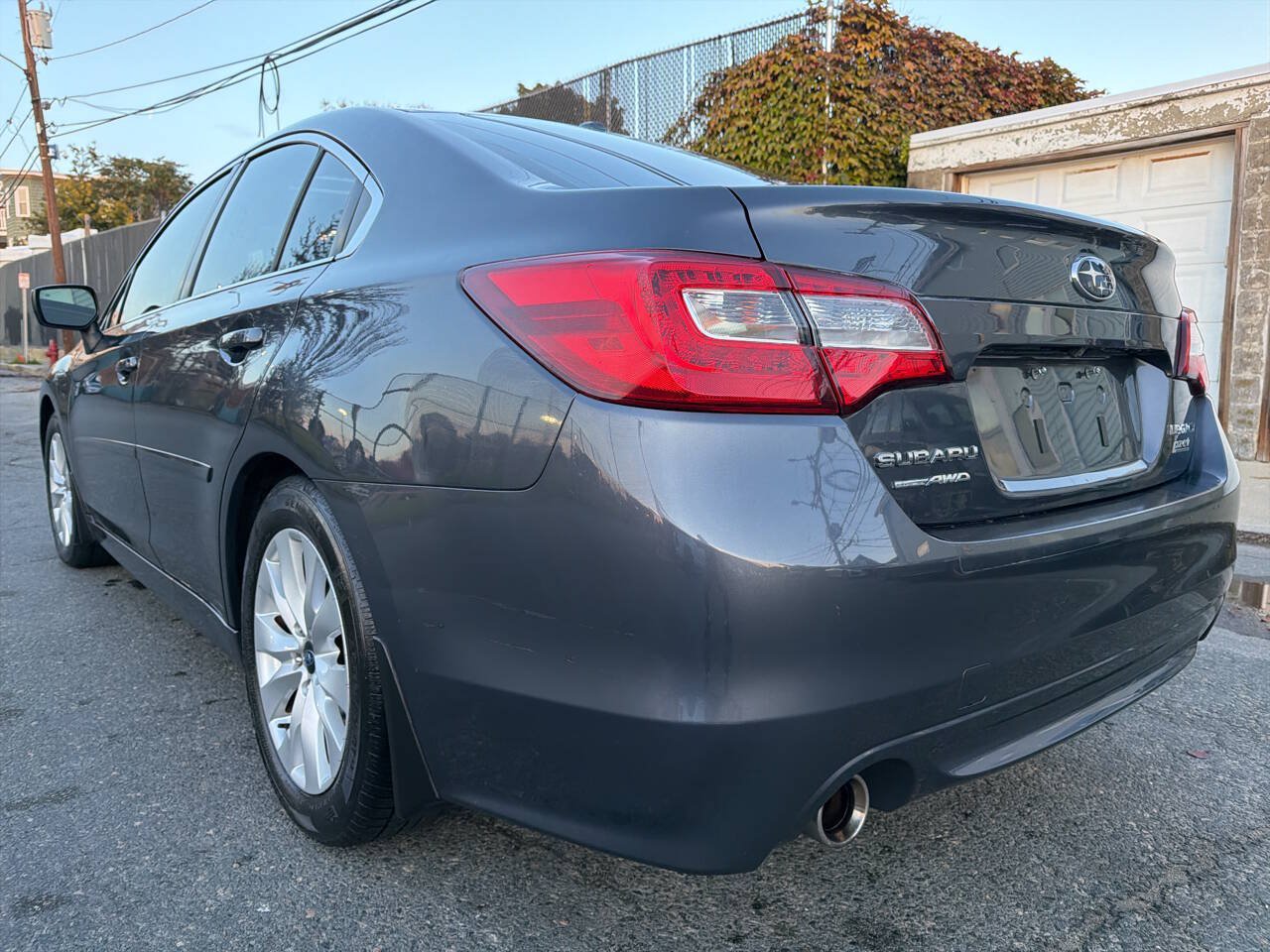 Used 2015 Subaru Legacy 2.5i Premium w/ Moonroof Package AWD/4WD image 4