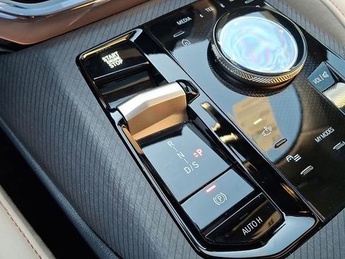 Certified 2025 BMW X3 xDrive30i w/ Convenience Package image 17