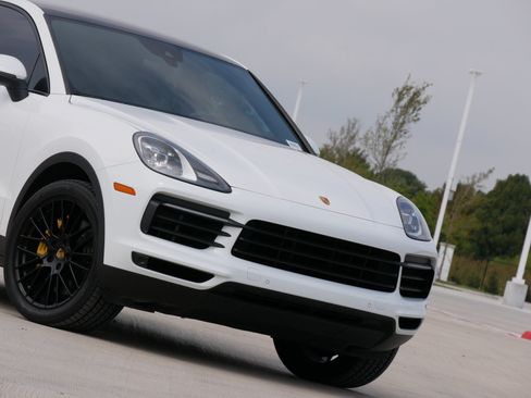 Used 2021 Porsche Cayenne Coupe AWD/4WD image 40