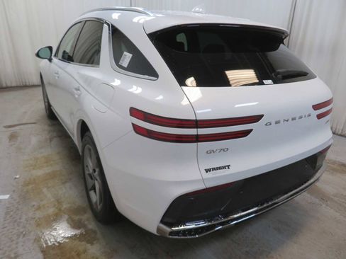 New 2026 Genesis GV70 2.5T Select image 4