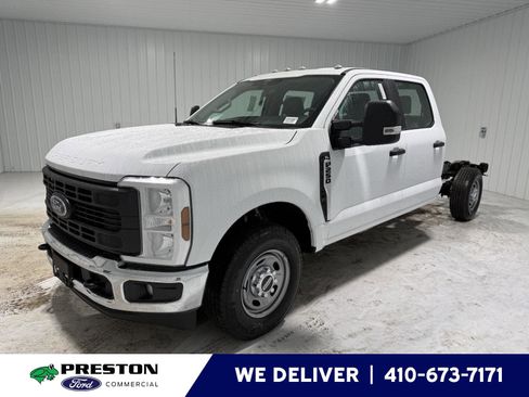 New 2026 Ford F250 XL w/ XL Chrome Package image 1
