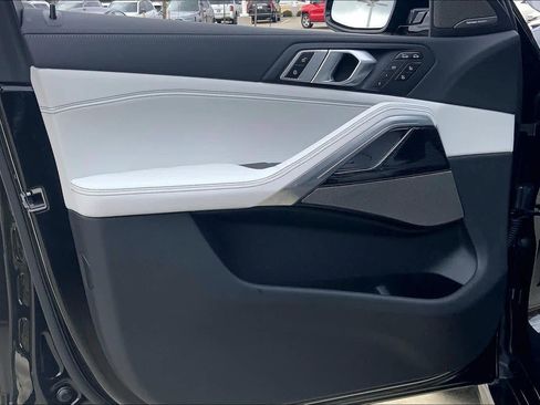 Used 2026 BMW X6 xDrive40i w/ Climate Comfort Package image 26