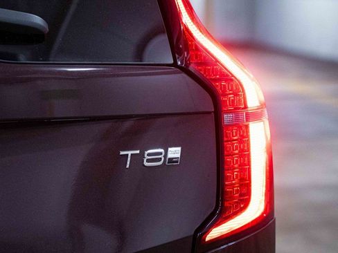 New 2025 Volvo XC90 T8 Core w/ Climate Package image 6