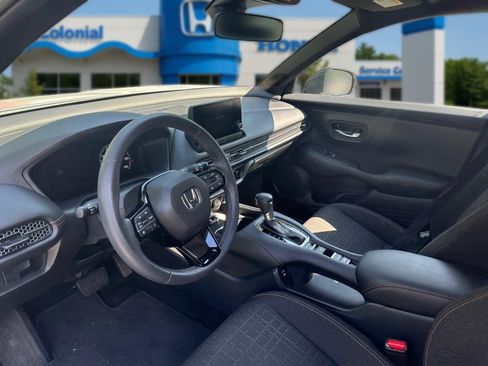 Used 2024 Honda HR-V Sport image 12