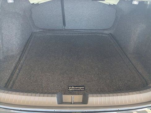 Used 2024 Volkswagen Jetta SE w/ Panoramic Sunroof Package FWD image 6